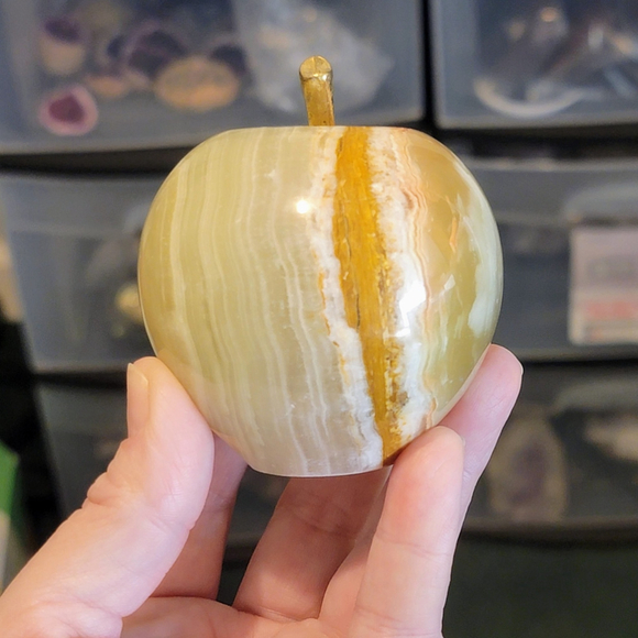 ONYX APPLE, Teacher Gifts, Crystals, Natural, Wiccan, Pagan, Gift Box Christmas - Picture 2 of 5